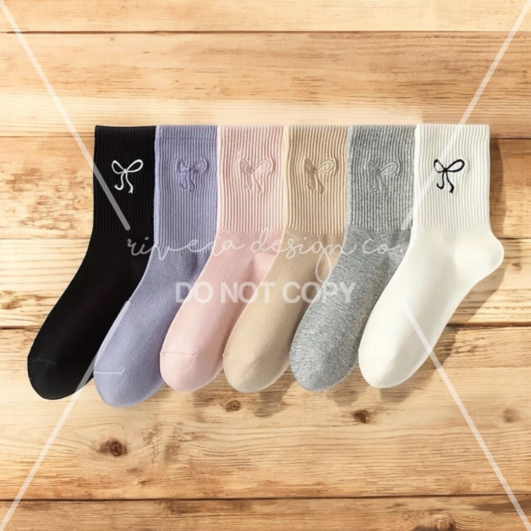 Bow Embroidered Socks